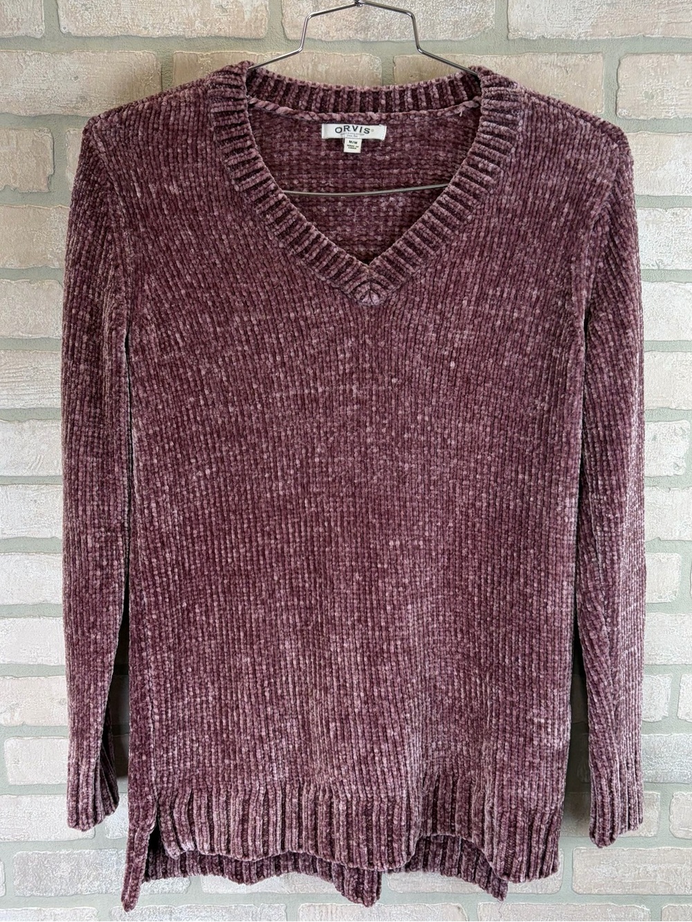Orvis V-Neck Sweater in Plum Color Size Medium